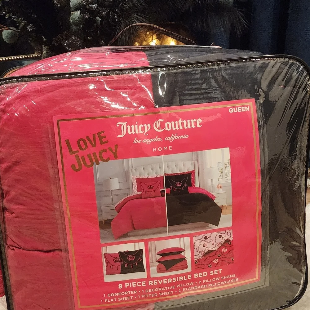 Juicy Coulture bot pink/black 8piece queen Reversible bed set new
